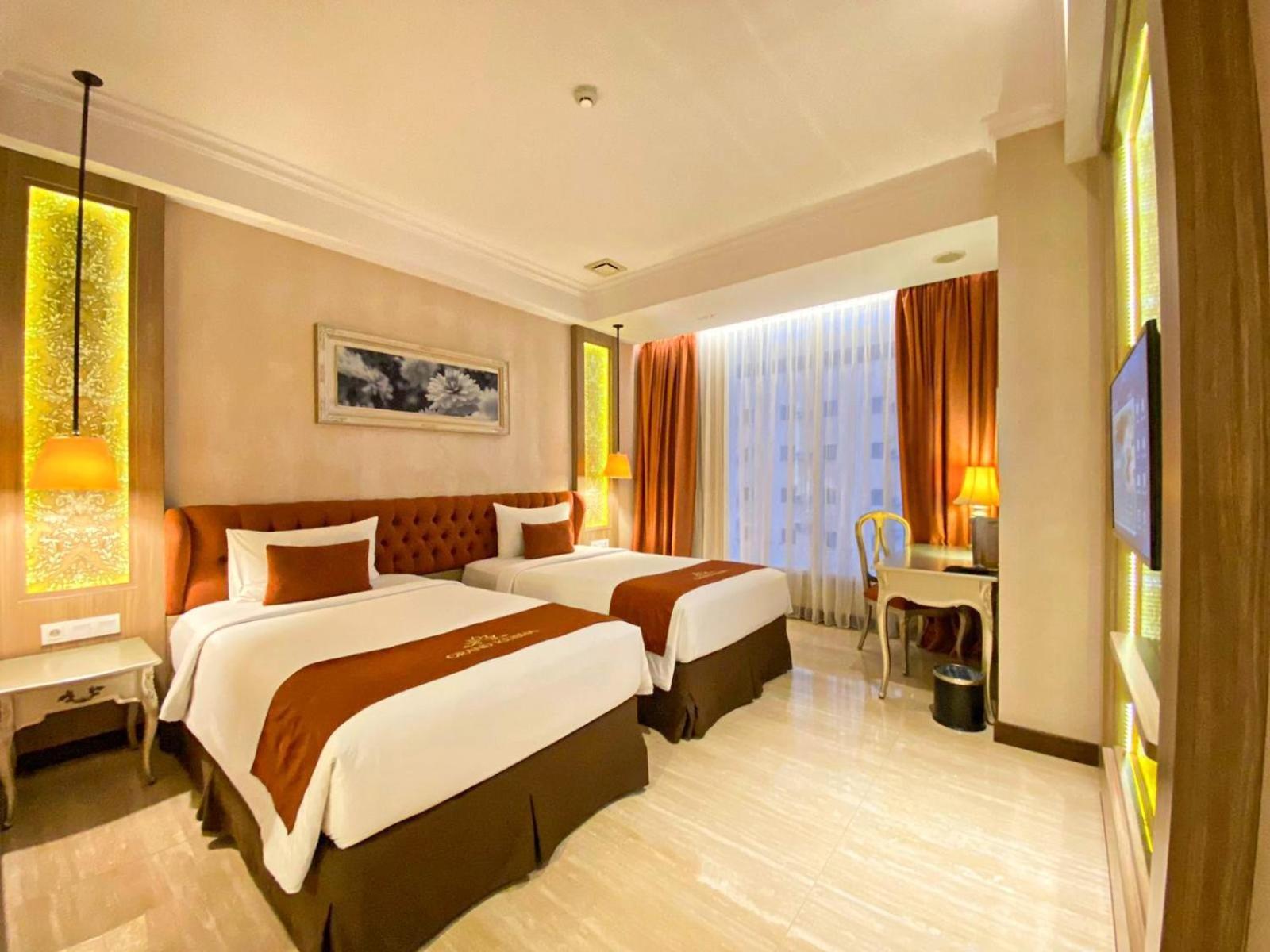 Grand Keisha Yogyakarta Hotel Kejayan Exterior photo