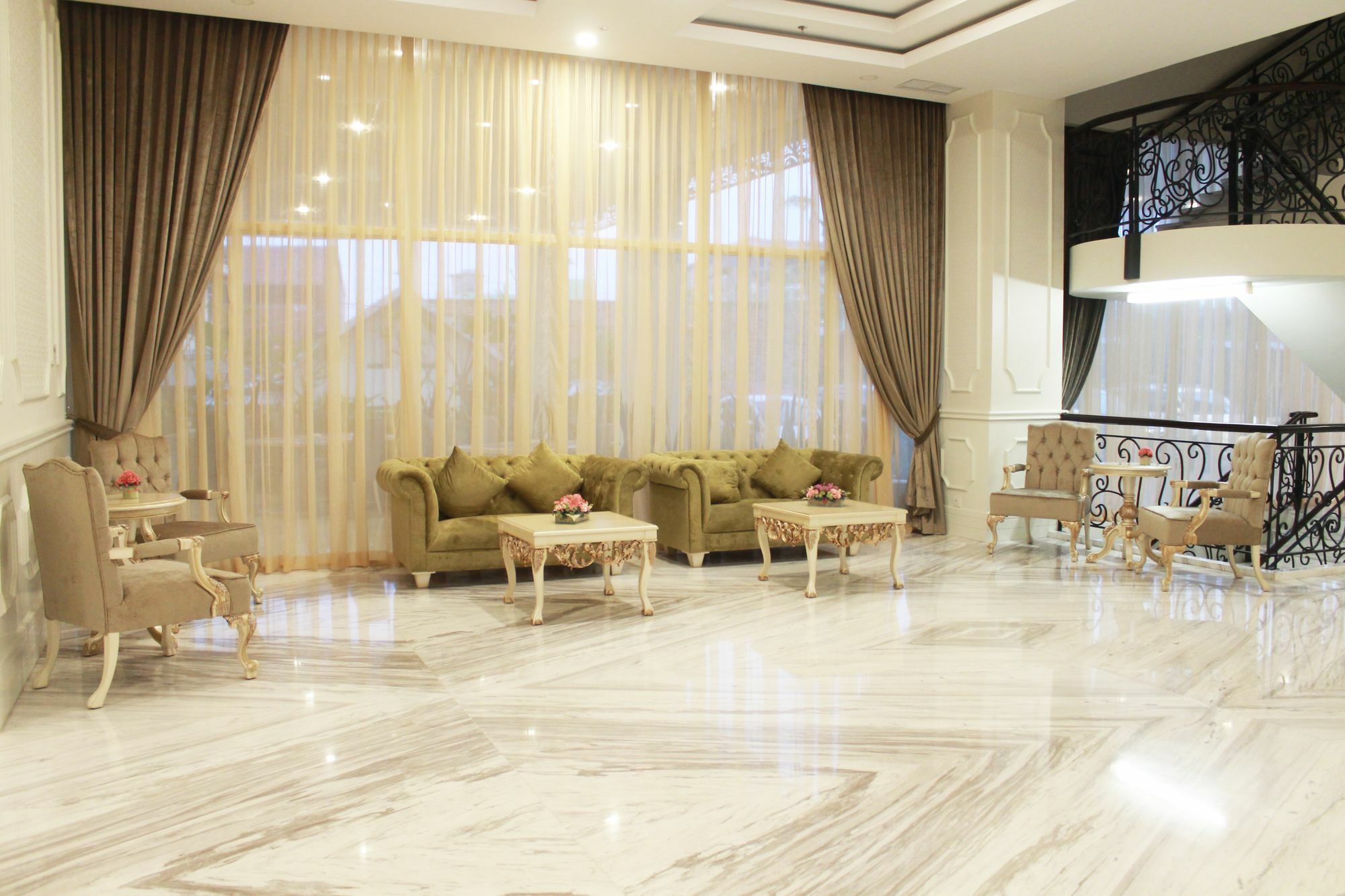 Grand Keisha Yogyakarta Hotel Kejayan Exterior photo